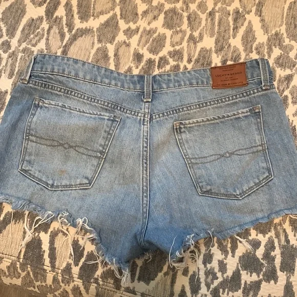Lucky brand blue jean shorts - Picture 2 of 4